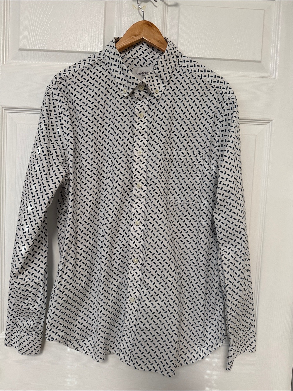 Goodfellow & Co White Button-Down Shirt with Navy Geometric Print